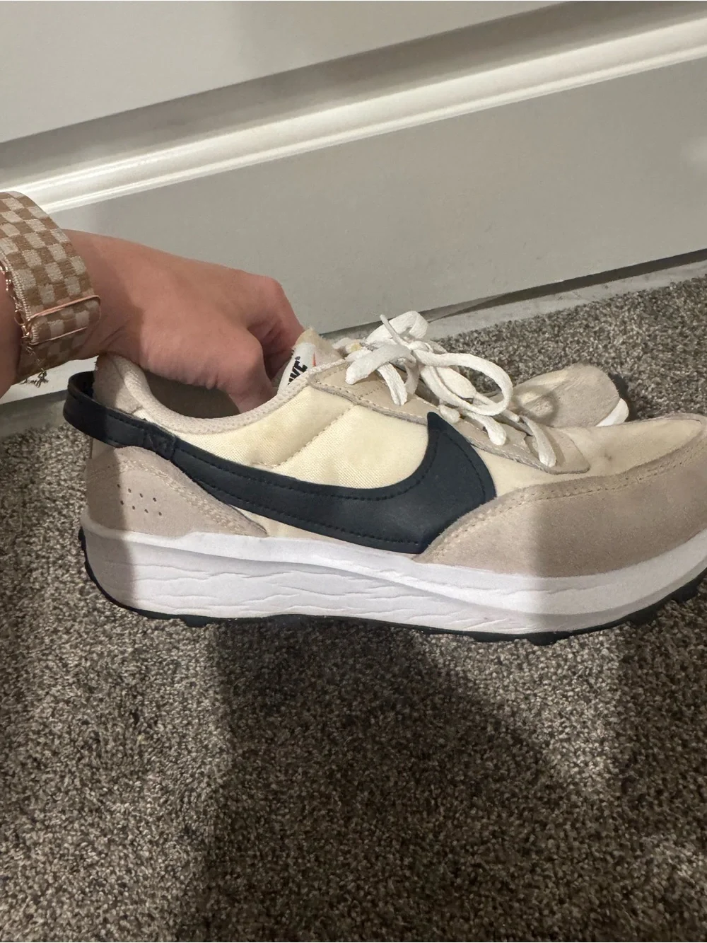 Nike Men’s Beige and Black Retro Runner Sneakers